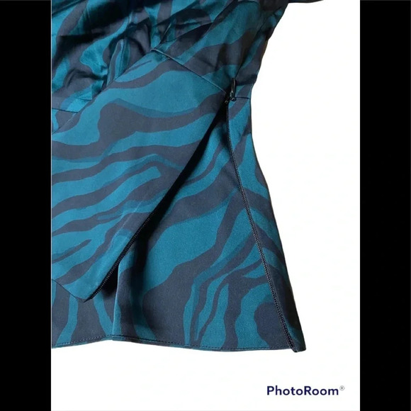 NWT J. Crew Green and Black Zebra Print Blouse Sz 14 - Picture 6 of 12